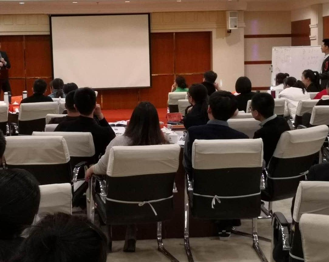 构建内训师一体化培养模式  打造企业自己的“造血’功能